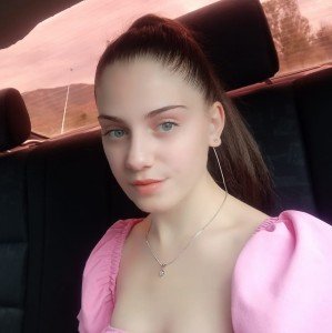 ნინი მანგოშვილი