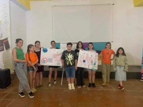 გუნდური სამუშაო- რატომ და როგორ უნდა გავუფრთხილდეთ დედამიწას